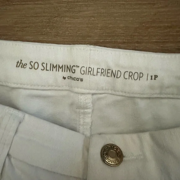 Chicos So Slimming Girlfriend Crop 1P (8P) - Picture 5 of 7